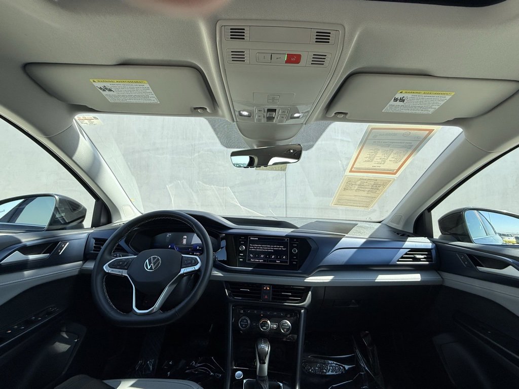 Certified 2024 Volkswagen Taos SE image 6