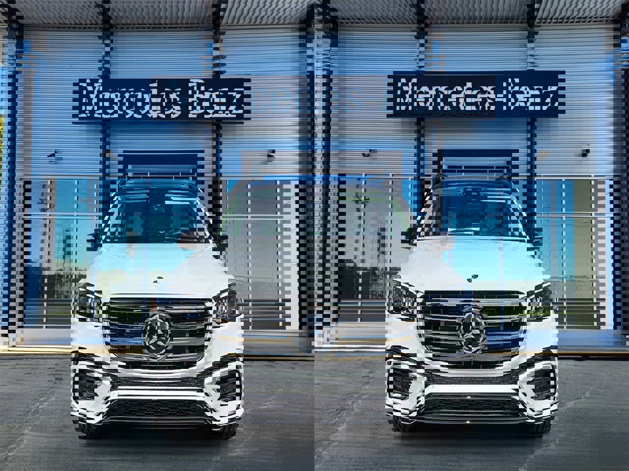 New 2026 Mercedes-Benz GLS 450 4MATIC image 2