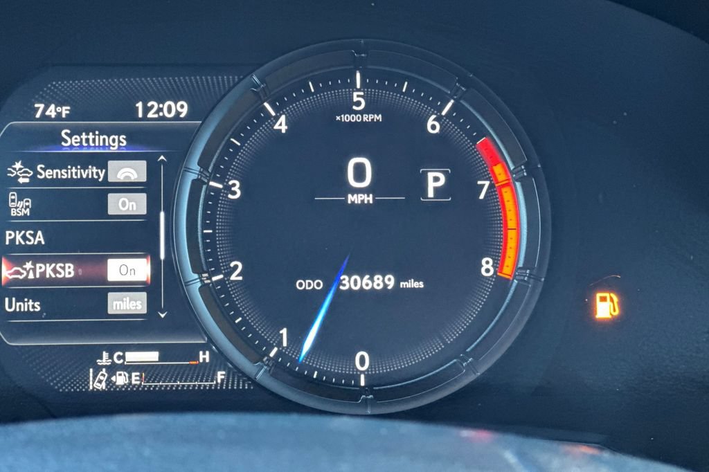 Used 2024 Lexus IS 350 F Sport RWD image 23