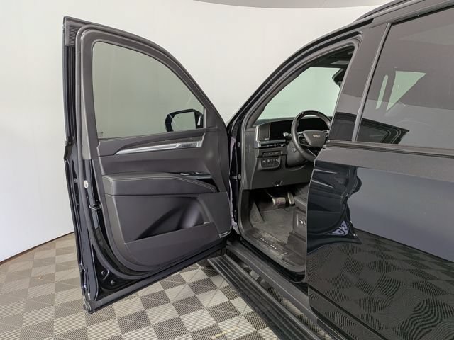 Certified 2025 Cadillac Escalade V w/ LPO, ONYX Package AWD/4WD image 20