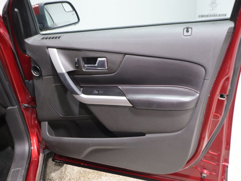 Used 2013 Ford Edge SEL AWD/4WD image 24