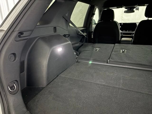 Used 2025 Chevrolet Equinox LT FWD image 14