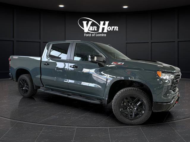 Used 2025 Chevrolet Silverado 1500 LT Trail Boss w/ LT Trail Boss Premium Package AWD/4WD image 1
