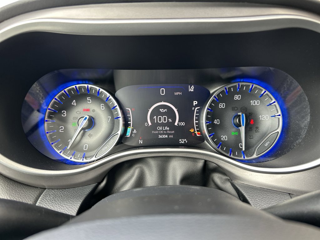 Used 2025 Chrysler Pacifica Select FWD image 23