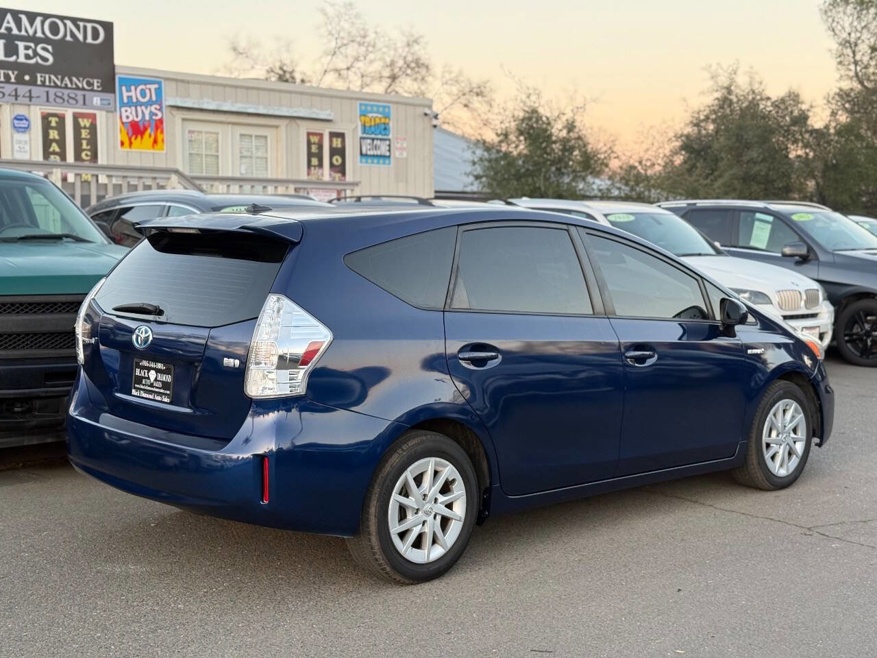 Used 2014 Toyota Prius V Three FWD image 4