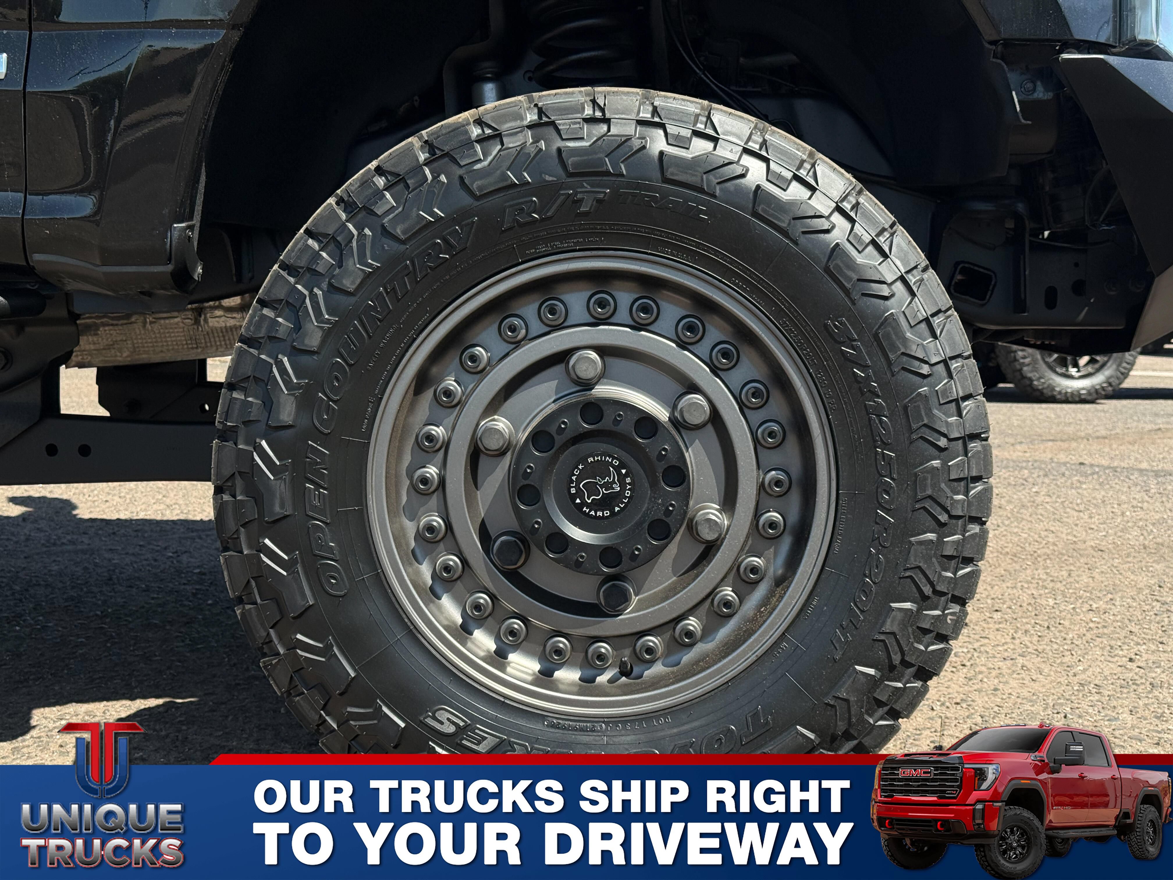 Used 2022 Ford F250 Lariat w/ Black Appearance Package AWD/4WD image 5