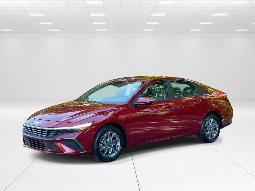 Certified 2024 Hyundai Elantra SEL FWD image 3