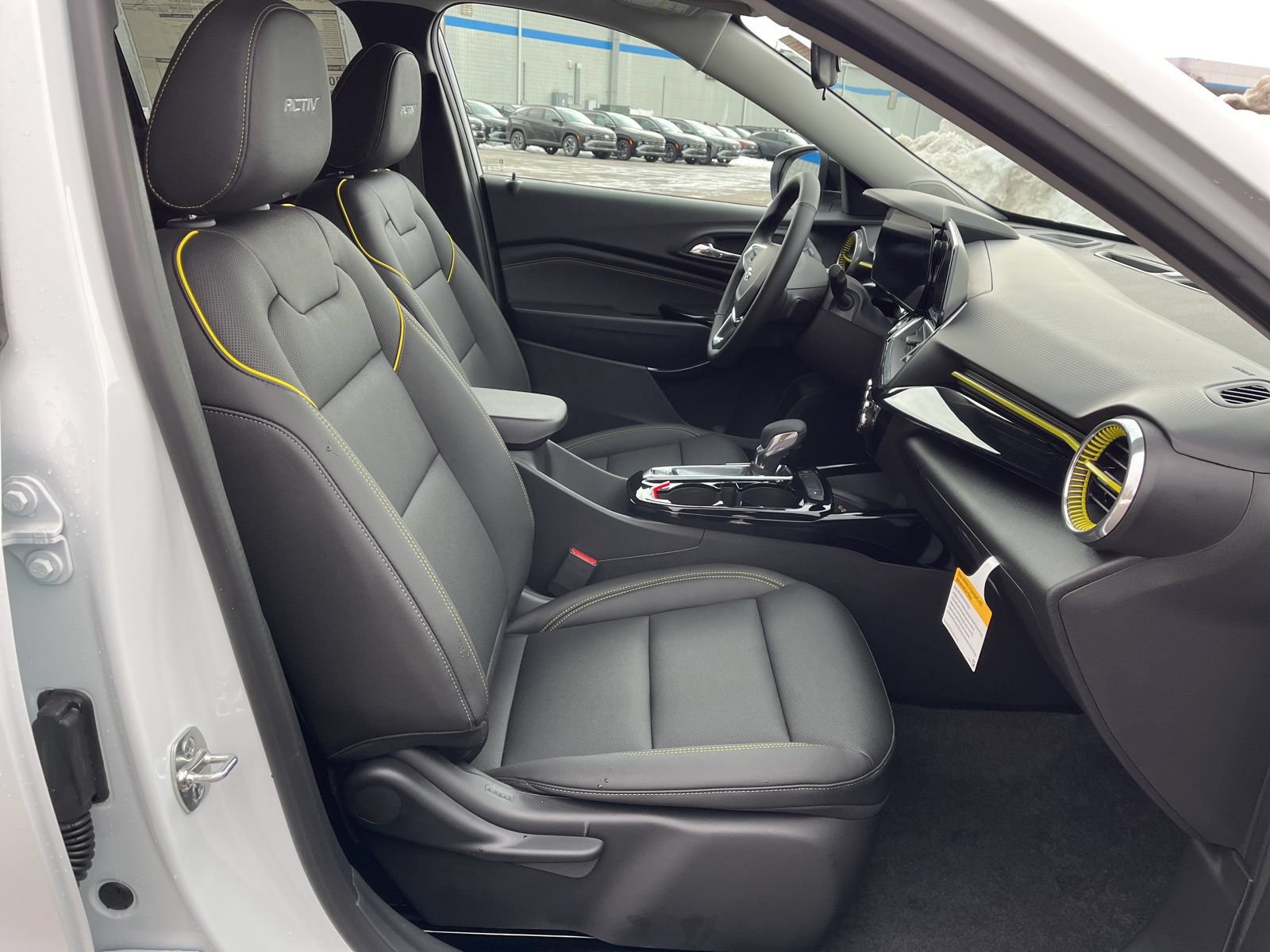 New 2026 Chevrolet Trax ACTIV w/ Sunroof Package FWD image 19