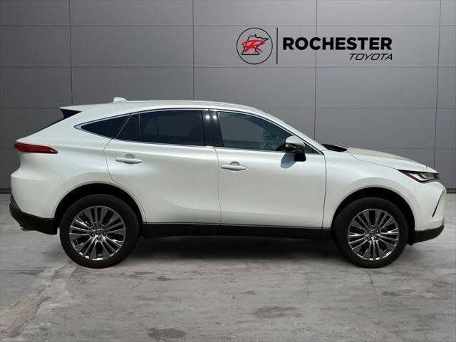Certified 2024 Toyota Venza XLE AWD/4WD image 96