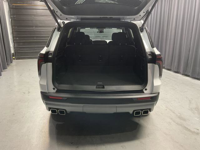 New 2026 Chevrolet Traverse LT image 7