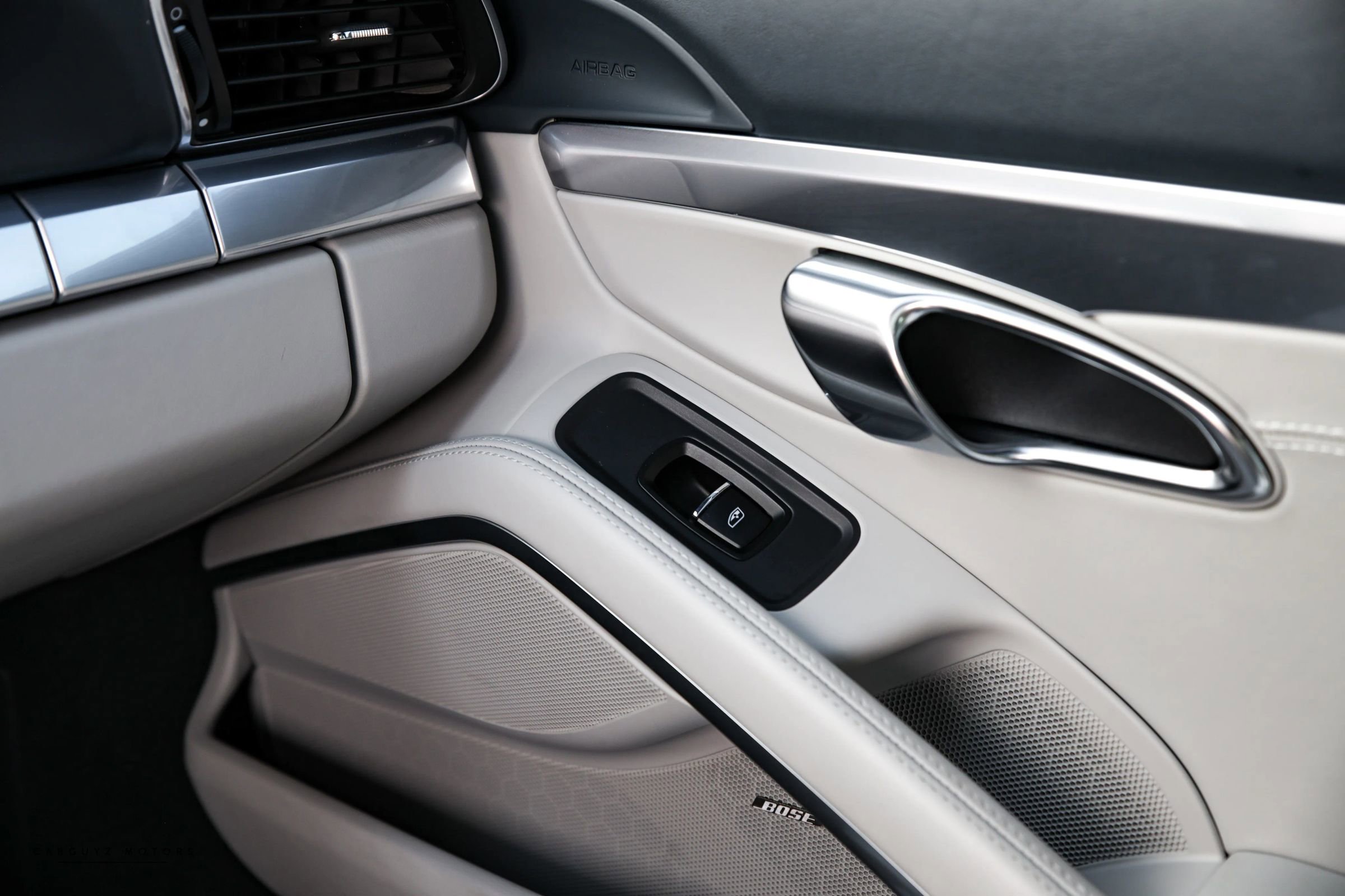 Used 2017 Porsche 911 Carrera 4S image 32