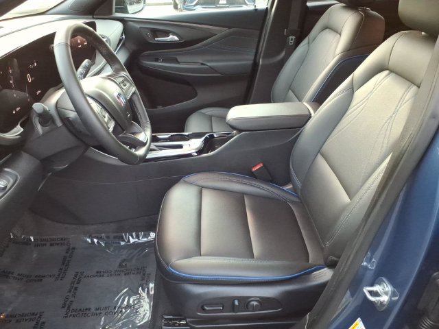 Used 2025 Buick Envista Sport Touring w/ Convenience I Package FWD image 5