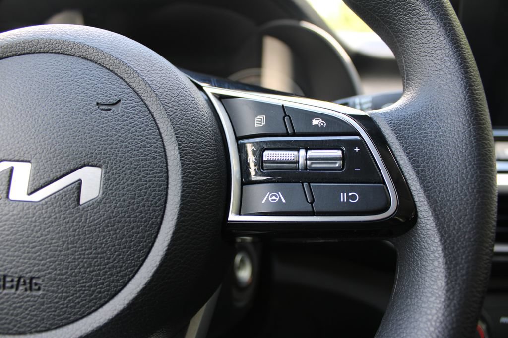Used 2023 Kia Forte LXS FWD image 18