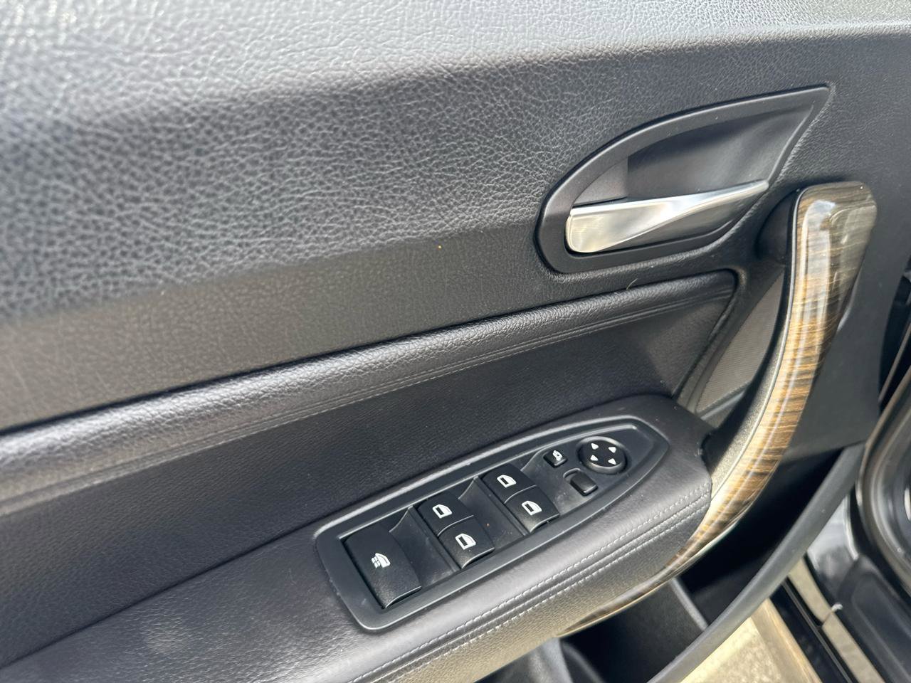 Used 2016 BMW M235i xDrive Convertible image 16