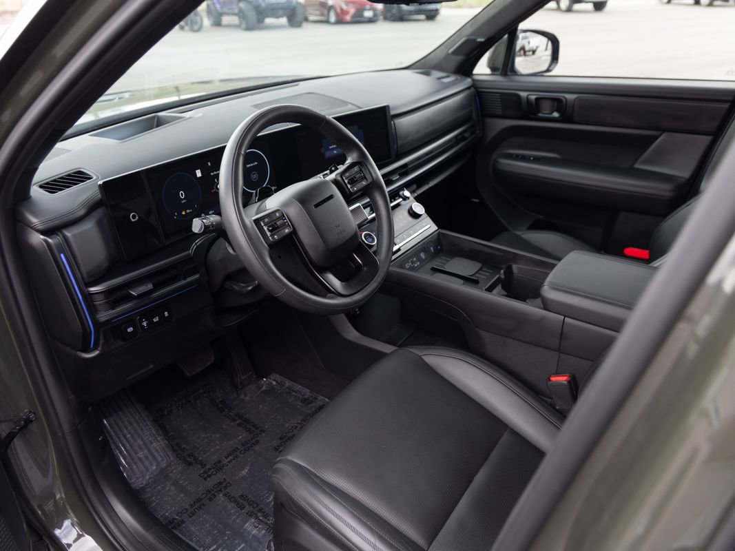 Used 2024 Hyundai Santa Fe Calligraphy AWD/4WD image 11