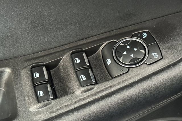 Used 2024 Ford Edge SEL image 12