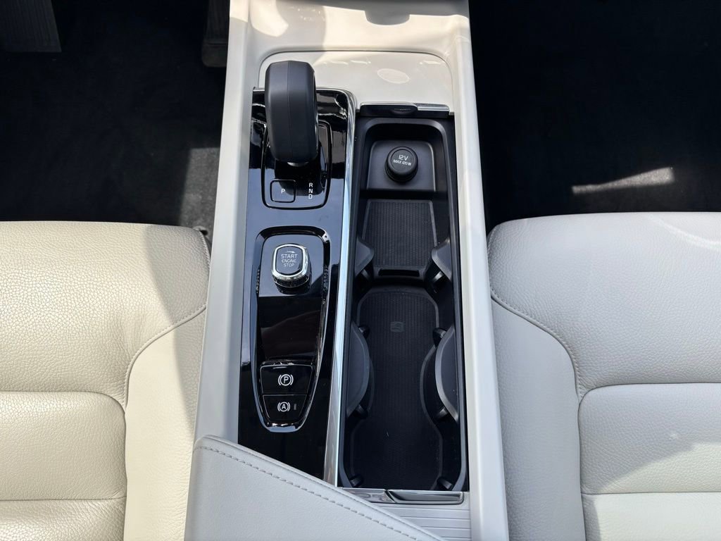 Used 2024 Volvo XC60 B5 Core w/ Climate Package AWD/4WD image 27