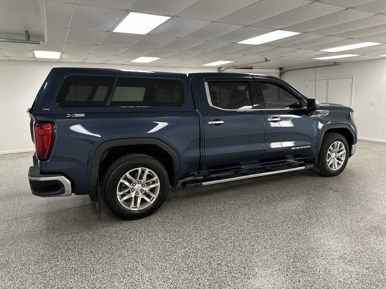 Used 2020 GMC Sierra 1500 SLT w/ SLT Premium Plus Package AWD/4WD image 8