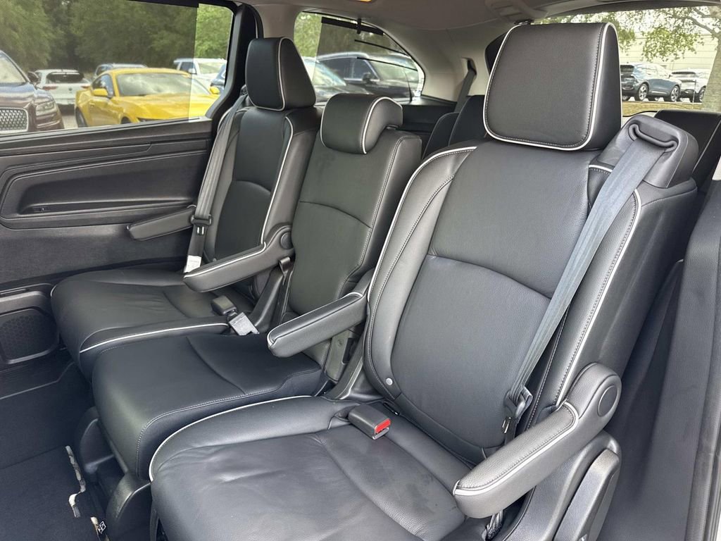 Used 2025 Honda Odyssey Touring image 14