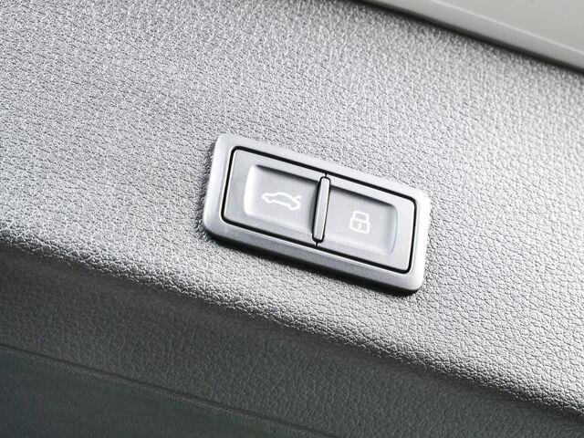 Used 2022 Audi e-tron Chronos w/ Chronos Package AWD/4WD image 38
