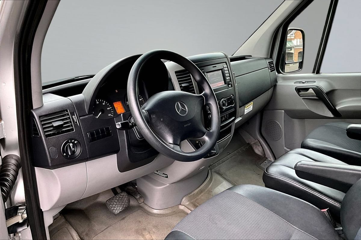 Used 2015 Mercedes-Benz Sprinter 2500 image 11