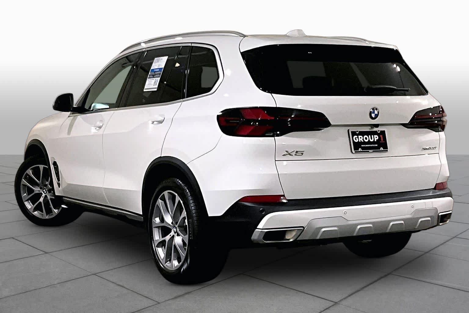 Certified 2024 BMW X5 xDrive40i w/ Premium Package AWD/4WD image 11