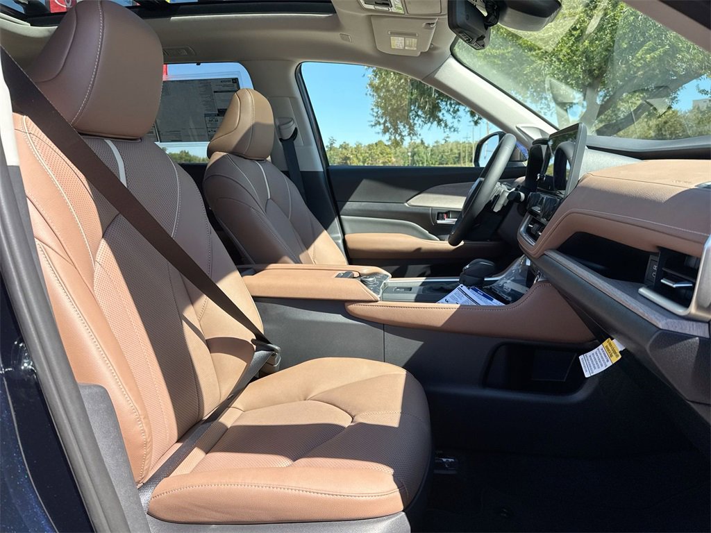 New 2026 Toyota Grand Highlander Platinum image 32