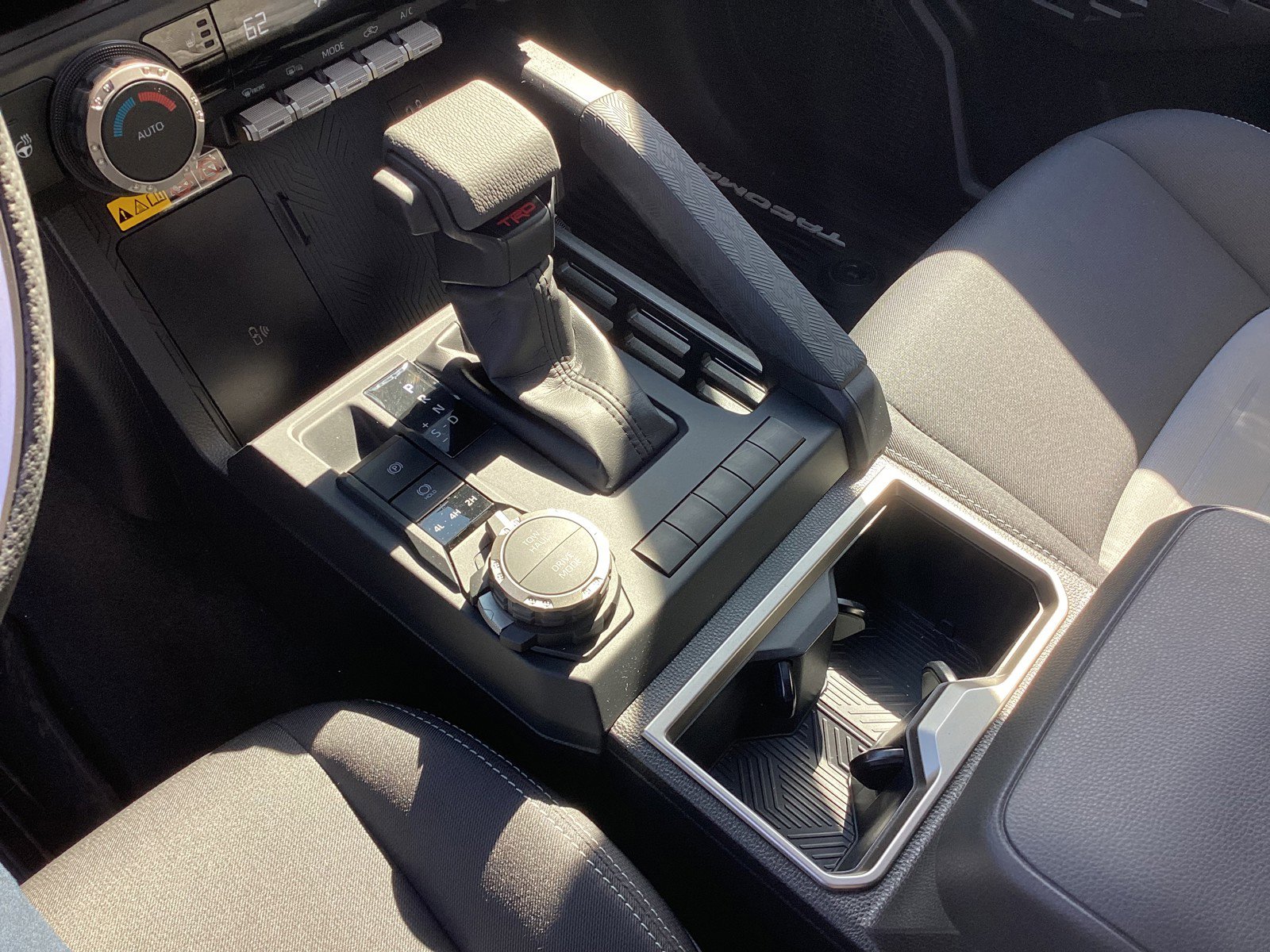 Used 2025 Toyota Tacoma TRD Sport image 31