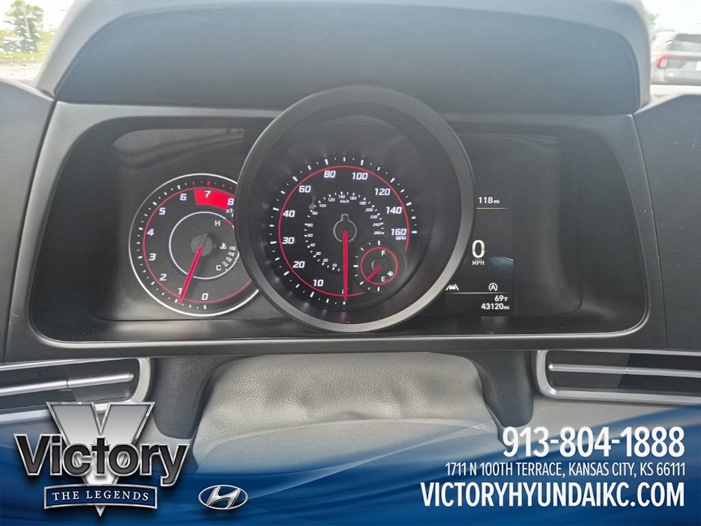 Used 2023 Hyundai Elantra SE FWD image 13