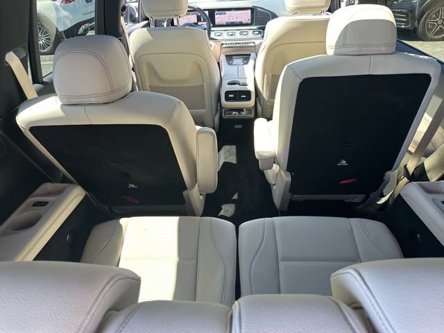 Used 2025 Mercedes-Benz GLS 450 4MATIC image 25