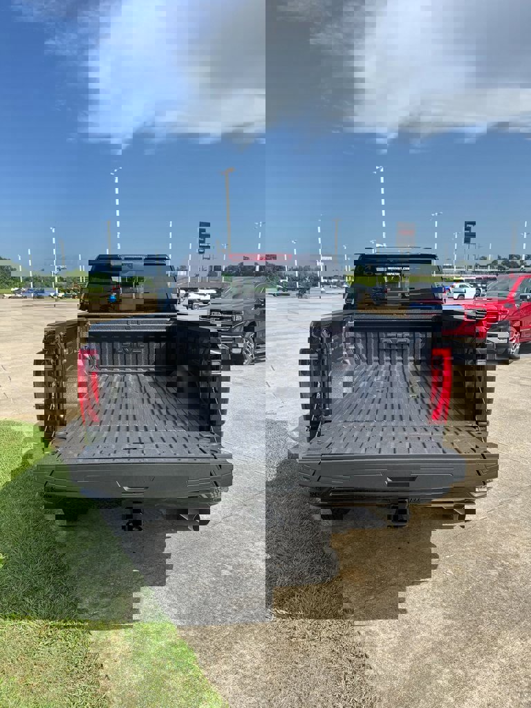 New 2025 GMC Sierra 2500 Denali Ultimate image 8