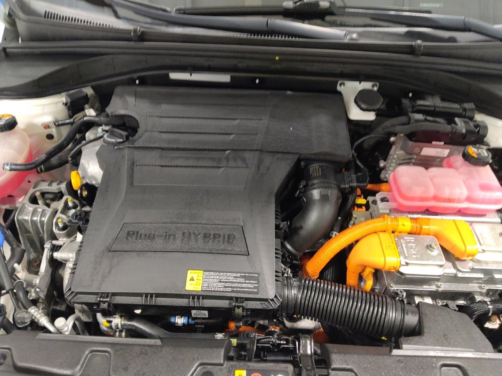 Used 2020 Hyundai Ioniq SE image 30