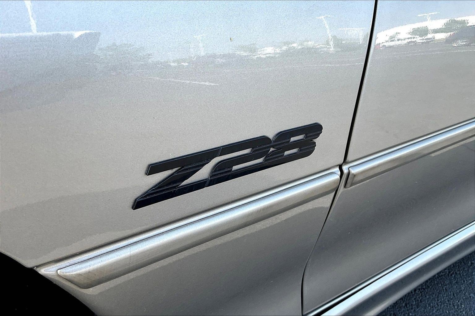 Used 2002 Chevrolet Camaro Z28 w/ Sport Appearance Pkg RWD image 22