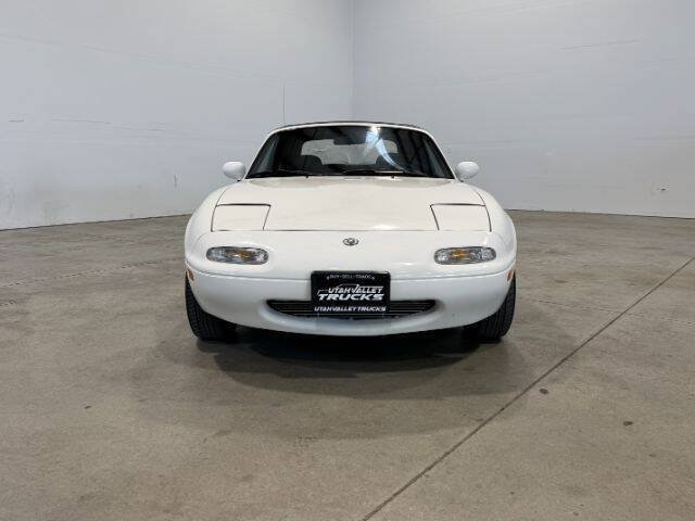 Used 1995 MAZDA MX-5 Miata M-Edition RWD image 3
