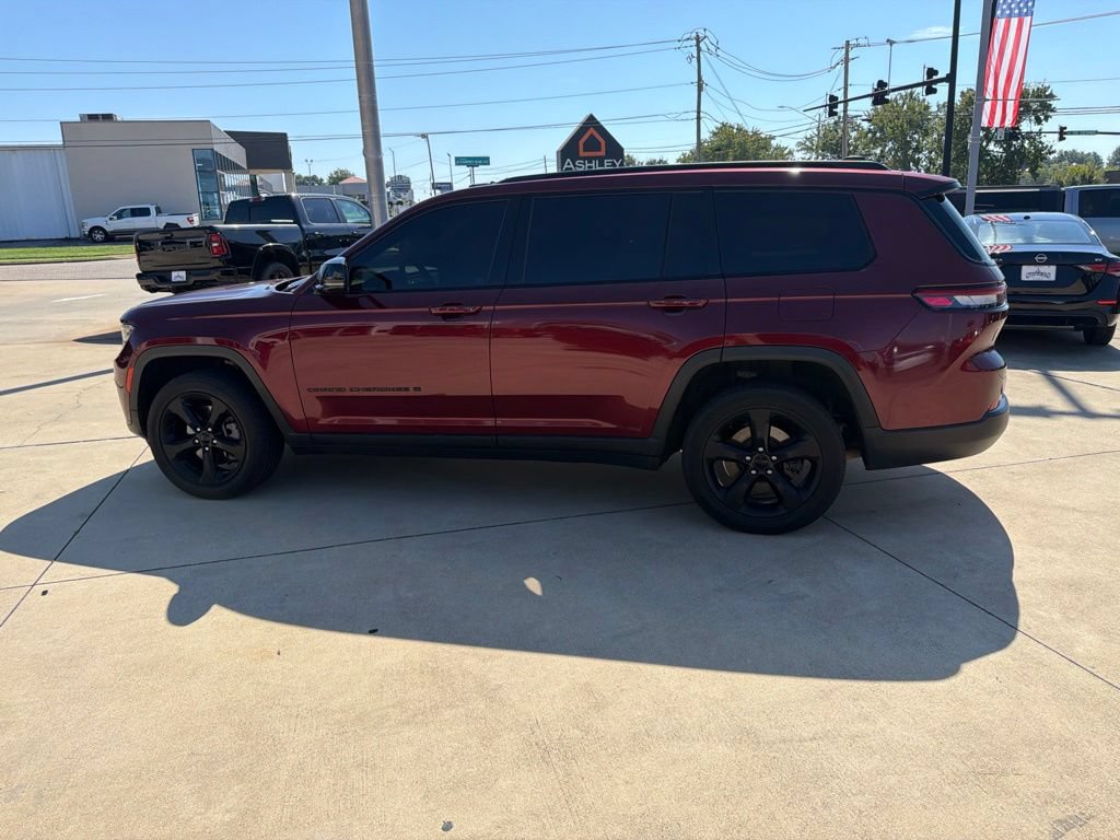 Used 2022 Jeep Grand Cherokee L Laredo RWD image 10
