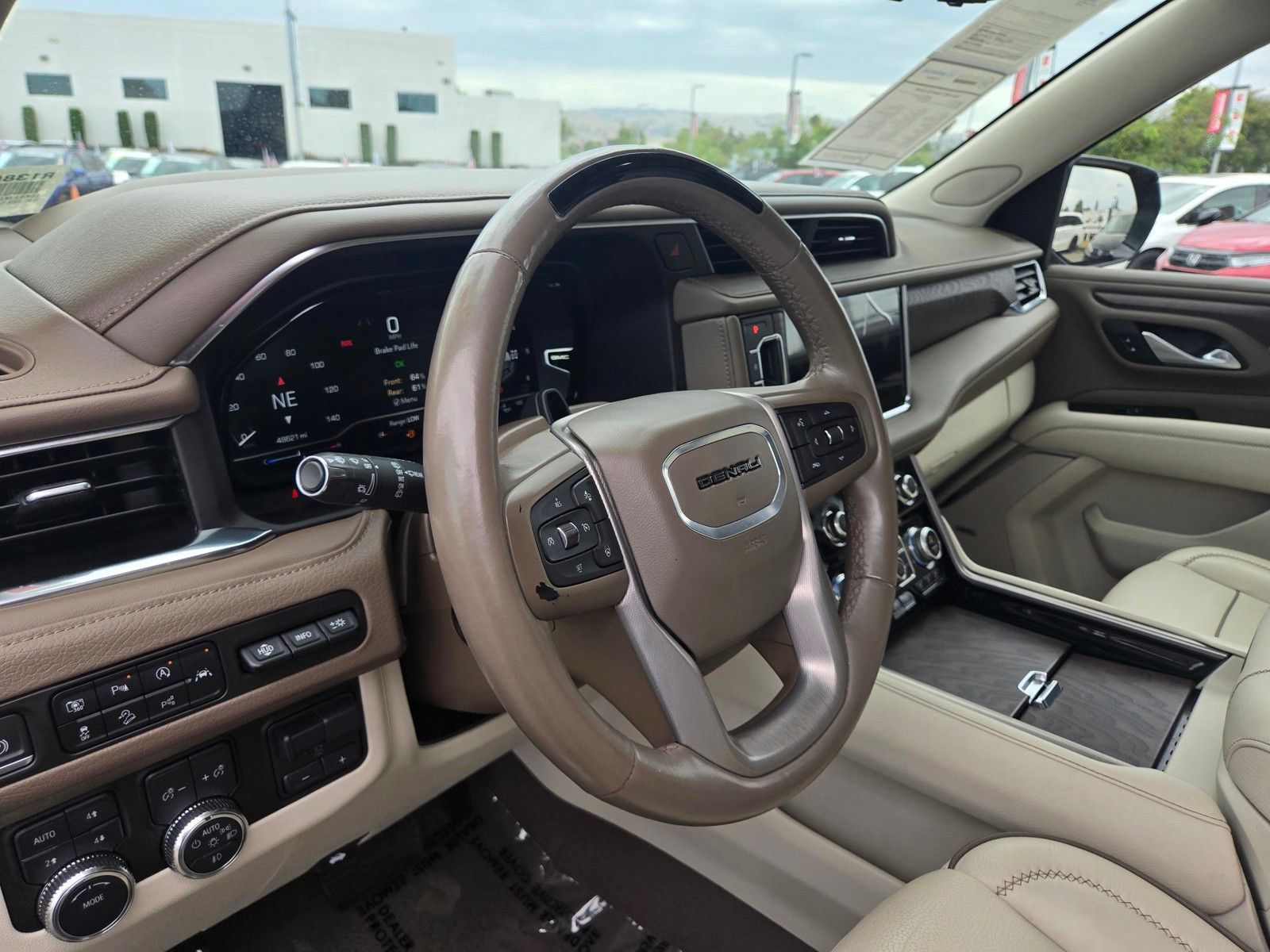 Used 2024 GMC Yukon XL Denali w/ Advanced Technology Package AWD/4WD image 12