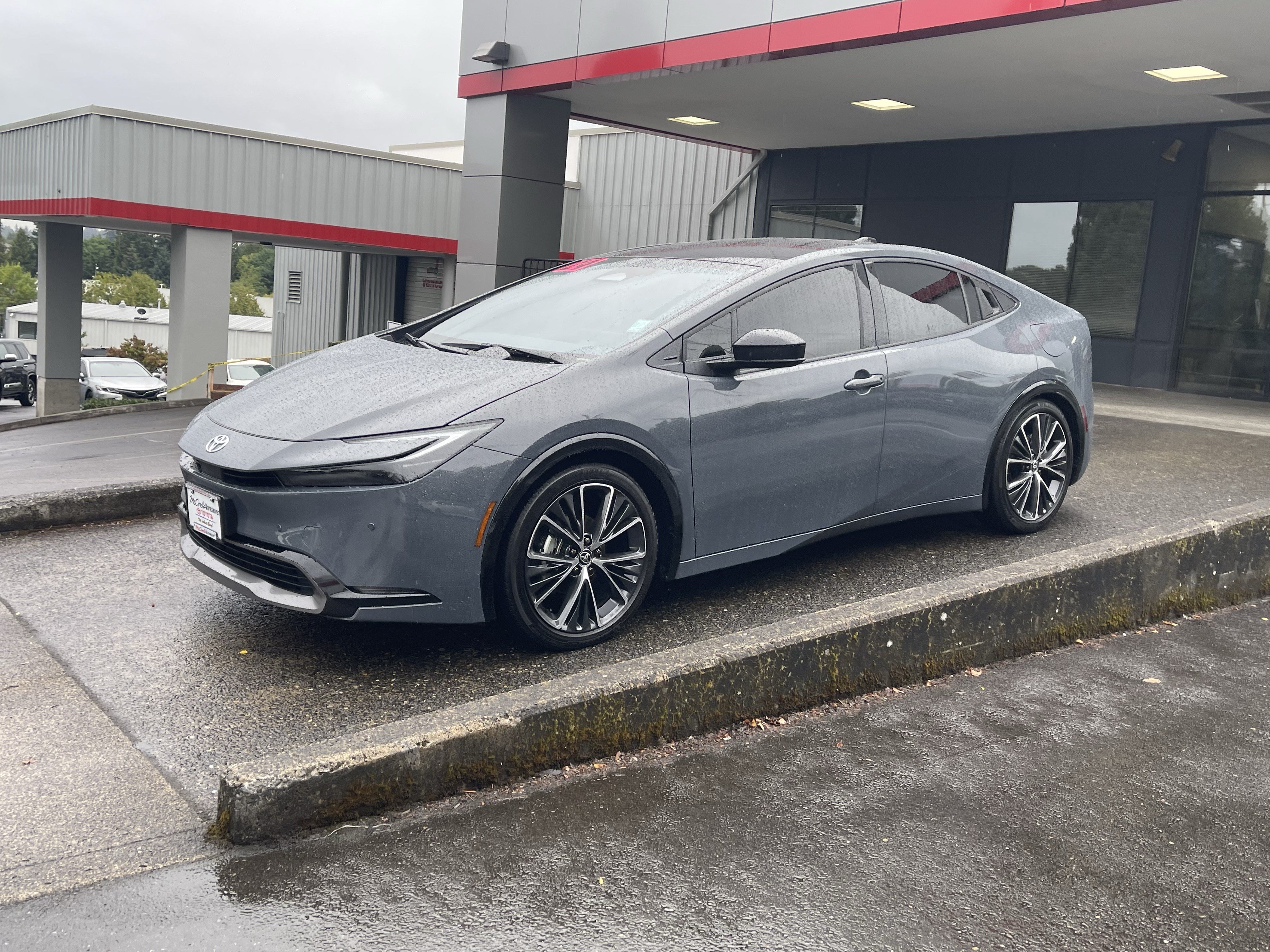 Certified 2024 Toyota Prius XLE FWD image 5