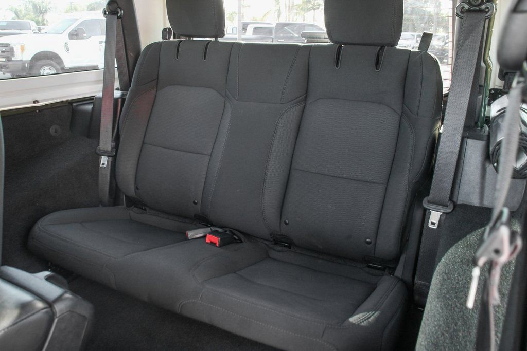 Used 2022 Jeep Wrangler Sport AWD/4WD image 18