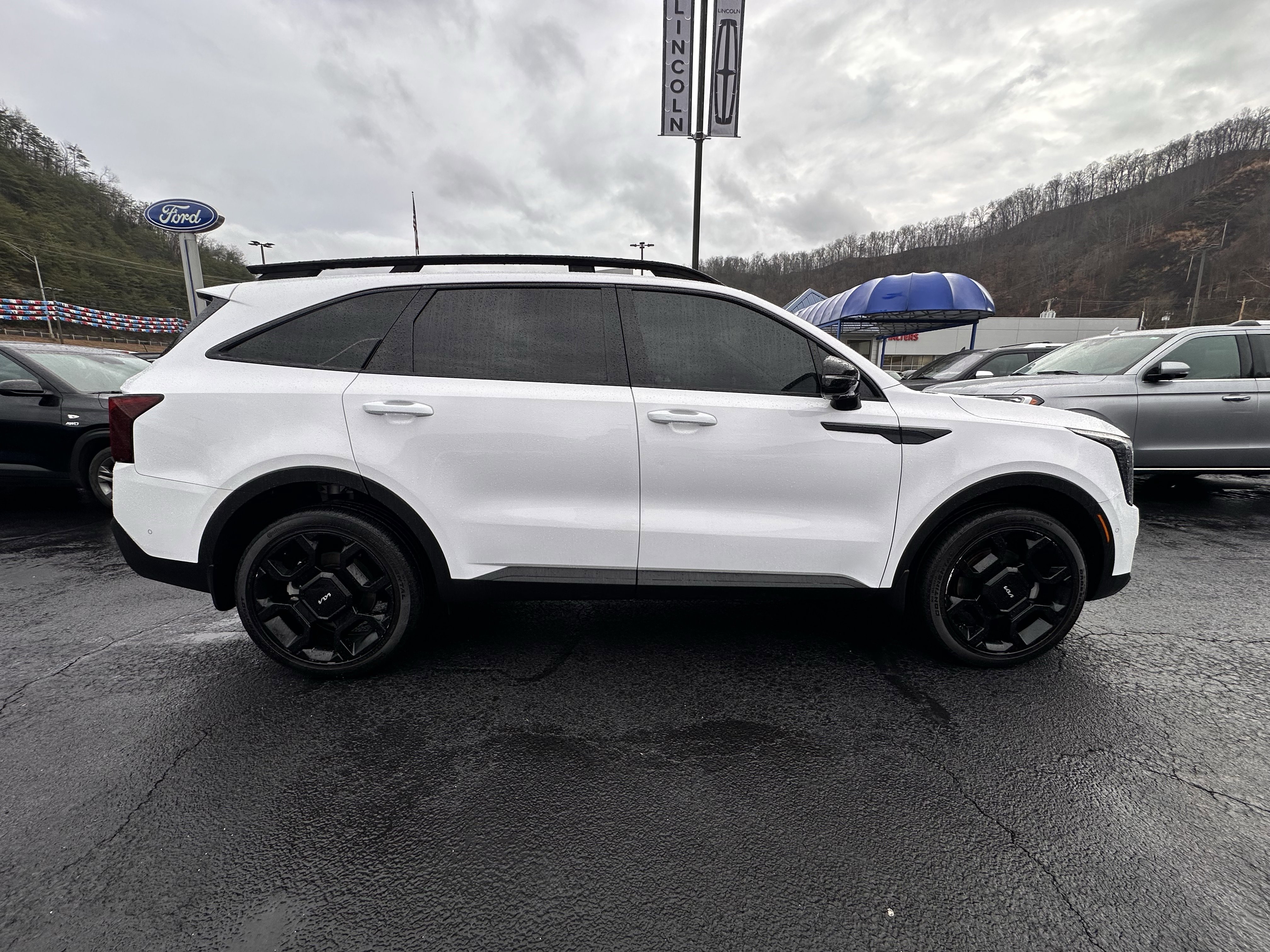 Used 2024 Kia Sorento SX image 33