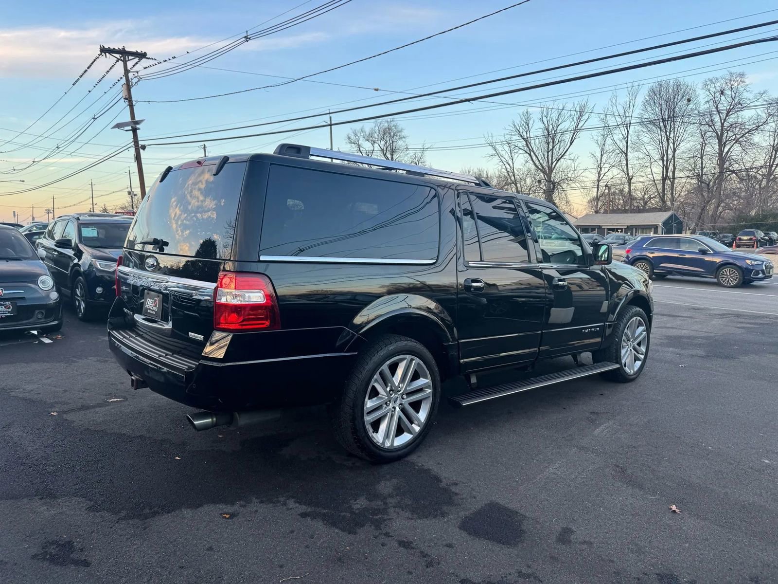 Used 2017 Ford Expedition EL Platinum image 9