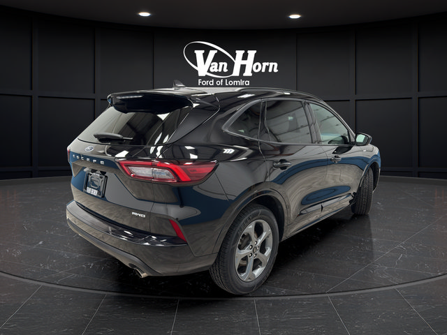 Used 2024 Ford Escape ST-Line w/ Tech Pack #1 AWD/4WD image 7