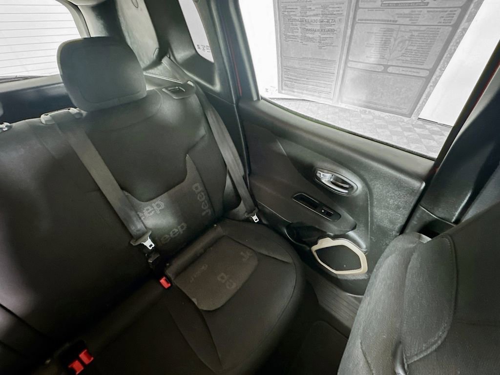 Used 2017 Jeep Renegade Sport w/ Power & Air Group image 14