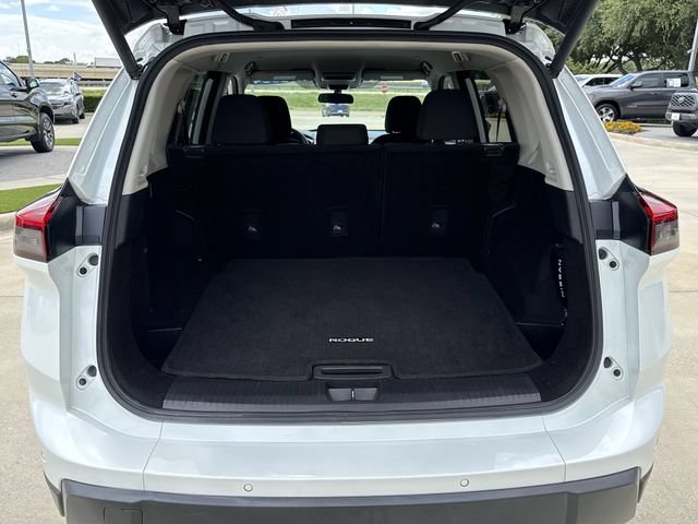 Used 2024 Nissan Rogue SV FWD image 13