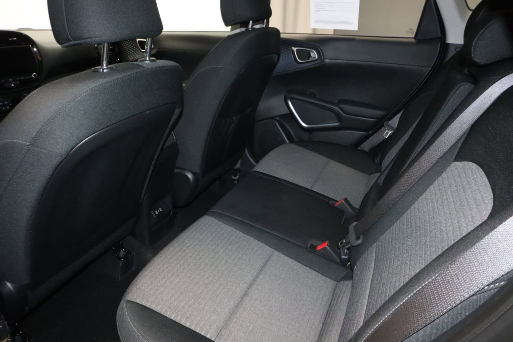 Used 2023 Kia Soul EX image 19