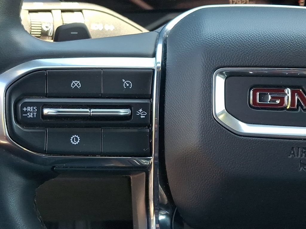 Certified 2025 GMC Acadia Elevation w/ Elevation Premium Package AWD/4WD image 20