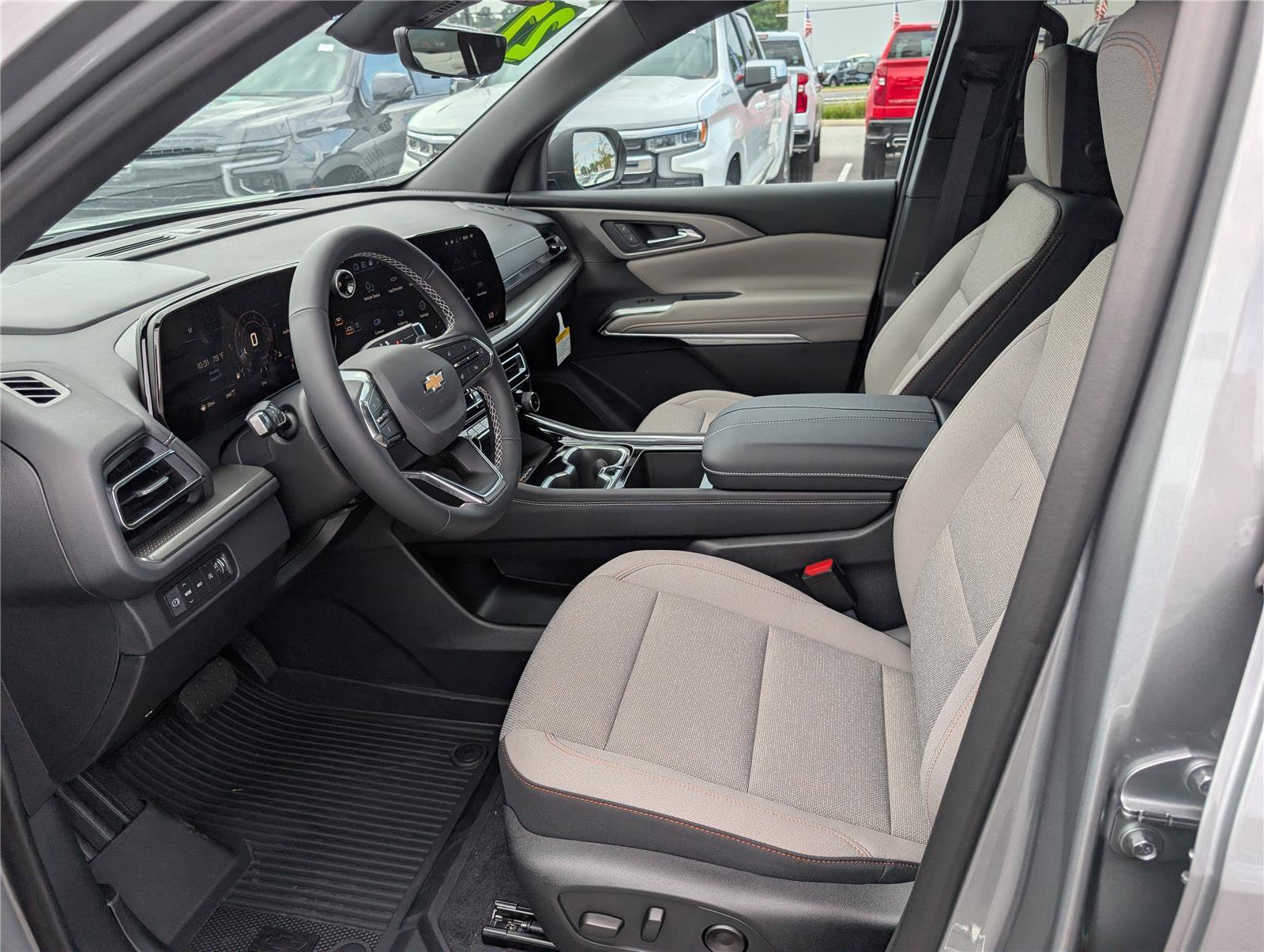 New 2027 Chevrolet Traverse LT w/ Driver Confidence Package AWD/4WD image 12