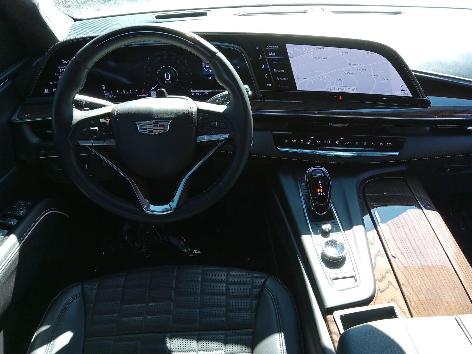 Used 2023 Cadillac Escalade Sport Platinum w/ LPO, ONYX Package image 15