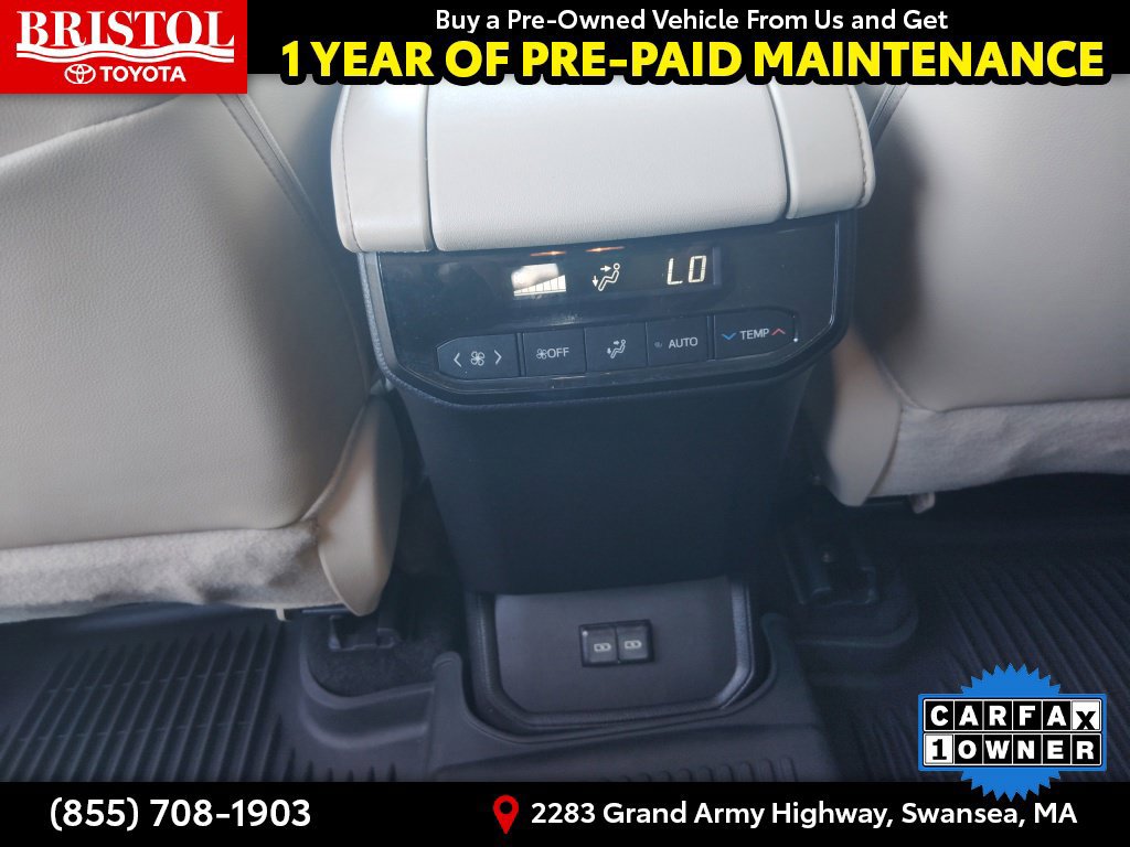 Used 2024 Toyota Highlander XLE AWD/4WD image 18