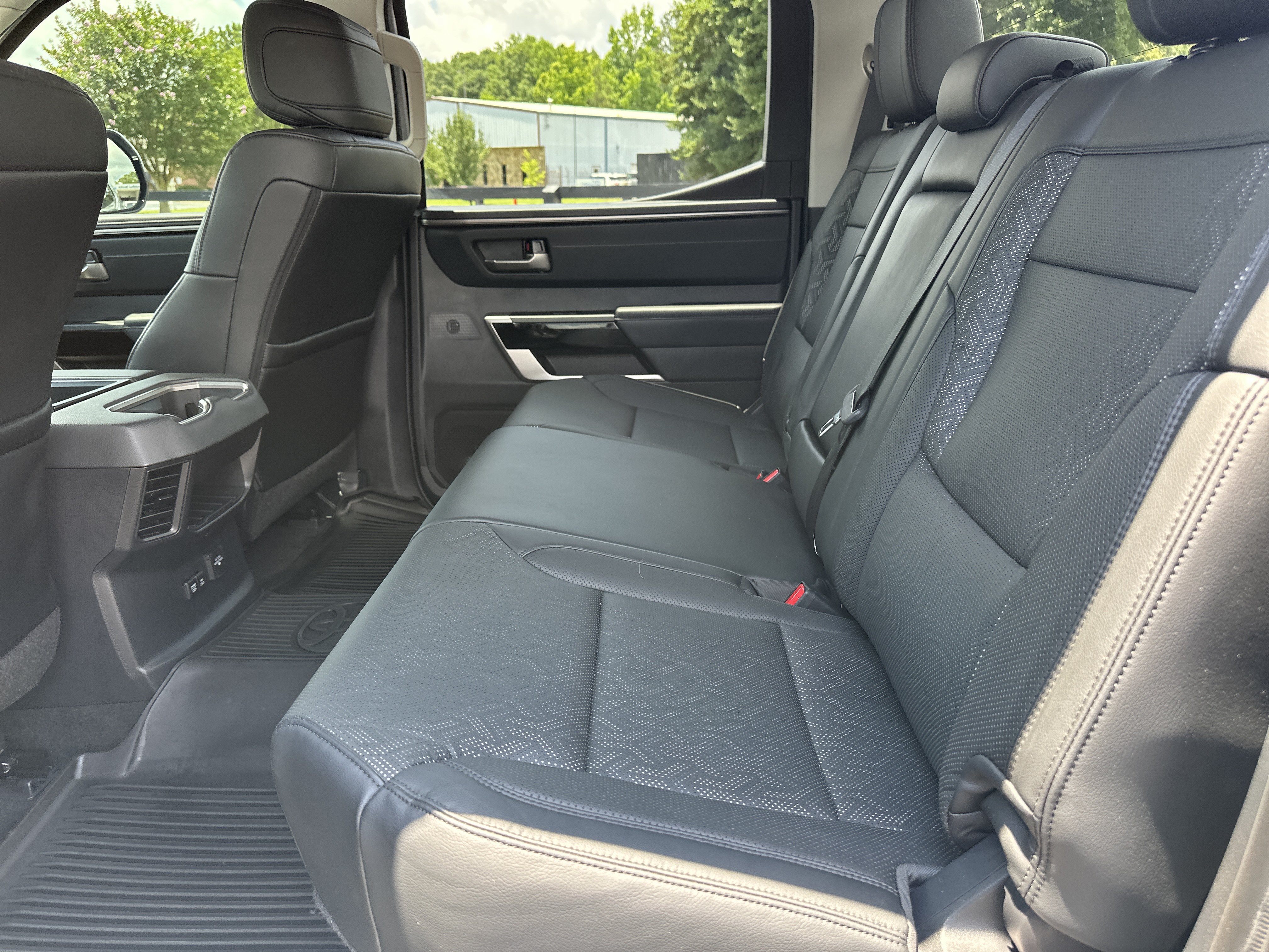 Used 2023 Toyota Tundra Limited AWD/4WD image 21