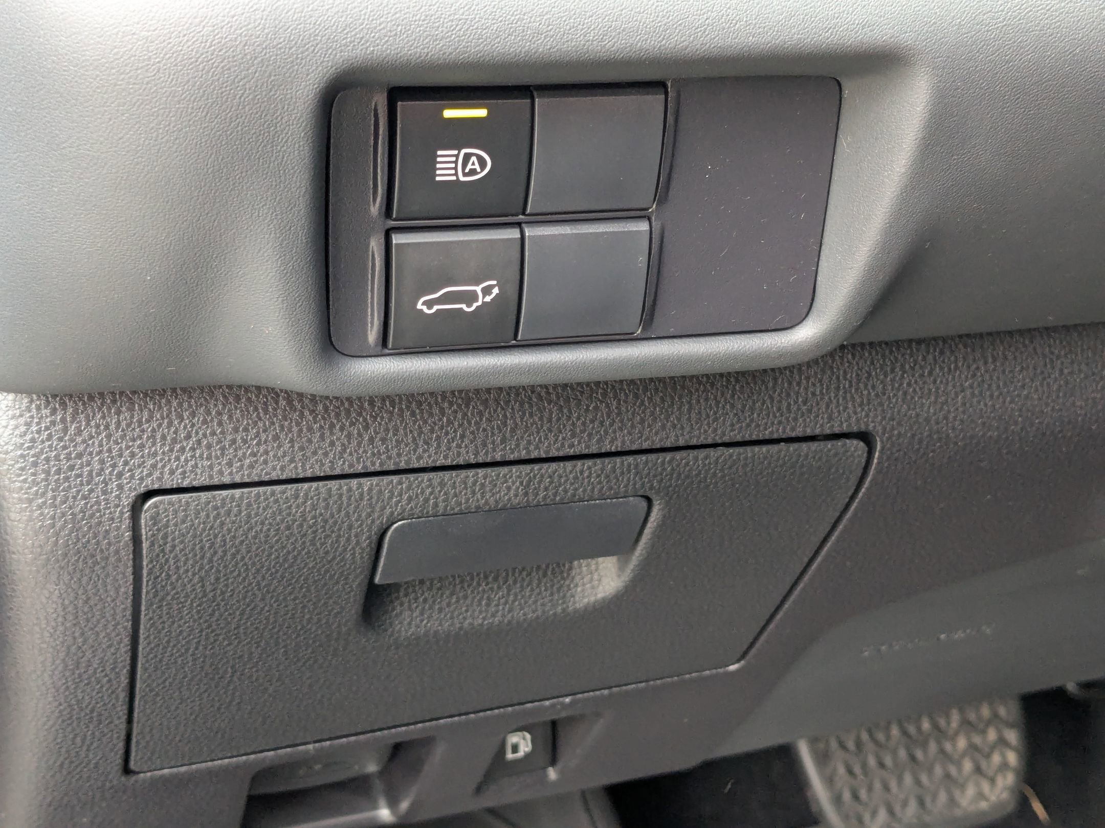 Used 2022 Toyota Highlander XLE image 17